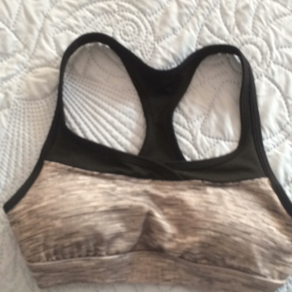 Sports bra